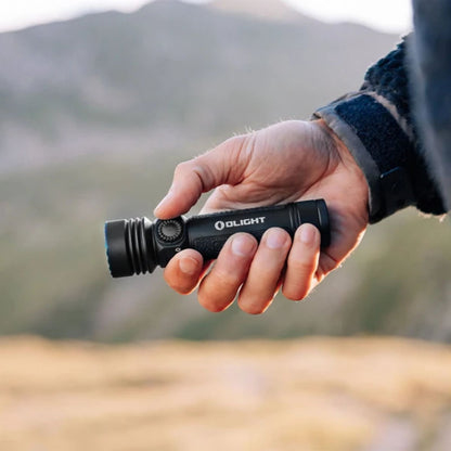 Olight Seeker 4 Pro 充電式LEDライト｜最大4,600lm・260m照射